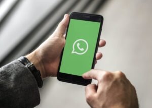 ازاي اشوف ستوري الواتس من غير ماحد يعرف