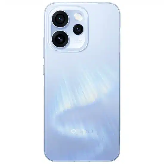 ظهر هاتف أوبو رينو 15 برو (Oppo Reno 15 Pro) باللون الأزرق الفاتح يبرز لغة التصميم الهندسي وتوزيع عدسات الكاميرا الخلفية.