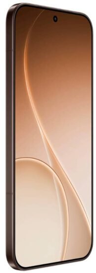 الواجهة الأمامية بزاوية مائلة في هاتف أوبو رينو 15 برو (Oppo Reno 15 Pro) باللون البني، يُظهر دقة استغلال مساحة الشاشة وانسيابية الفريم الجانبي.