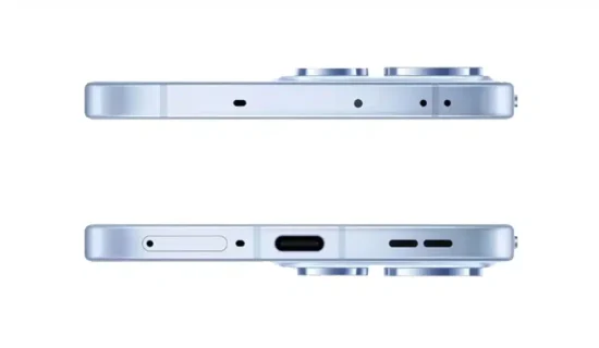 الإطار العلوي والسفلي لهاتف Oppo Reno 15 باللون الأزرق الفاتح، يوضح توزيع منافذ الشحن، السماعات، ومقدار بروز الكاميرا الخلفية.