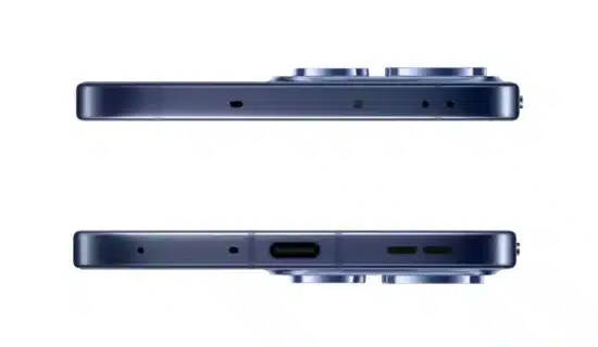 الإطار العلوي والسفلي لهاتف Oppo Reno 15 باللون الأزرق الغامق، يوضح توزيع منافذ الشحن، السماعات، ومقدار بروز الكاميرا الخلفية.